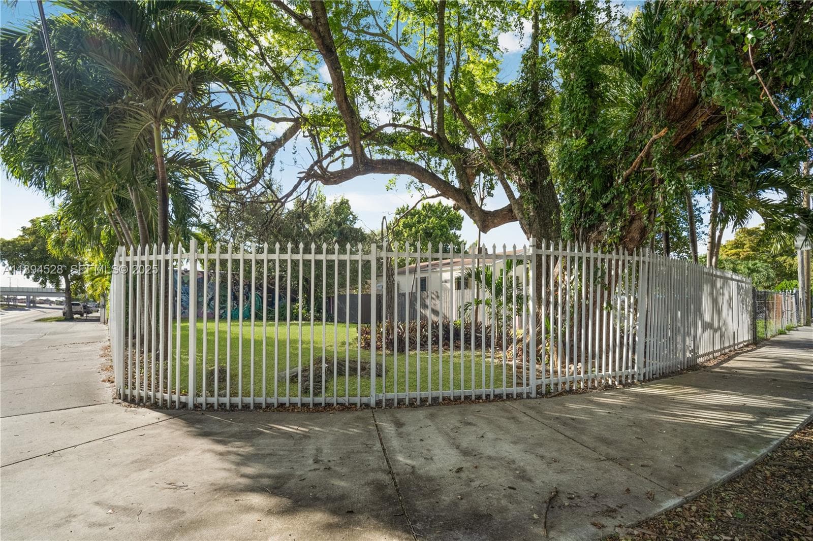 1121 NW 29th St, Miami FL 33127 — 18