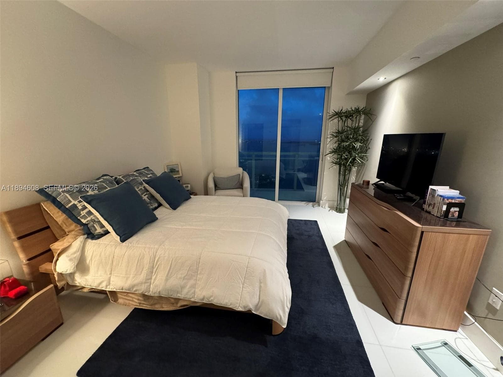 950 Brickell Bay Dr # 3610, Miami FL 33131 — 32