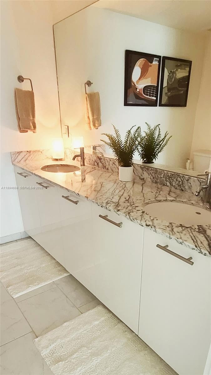 950 Brickell Bay Dr # 3610, Miami FL 33131 — 34