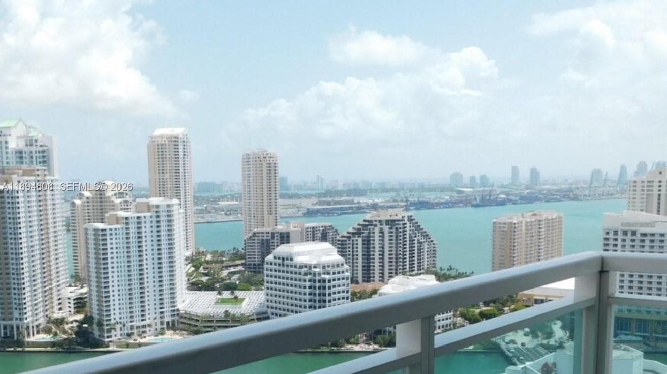 950 Brickell Bay Dr # 3610, Miami FL 33131 — 48