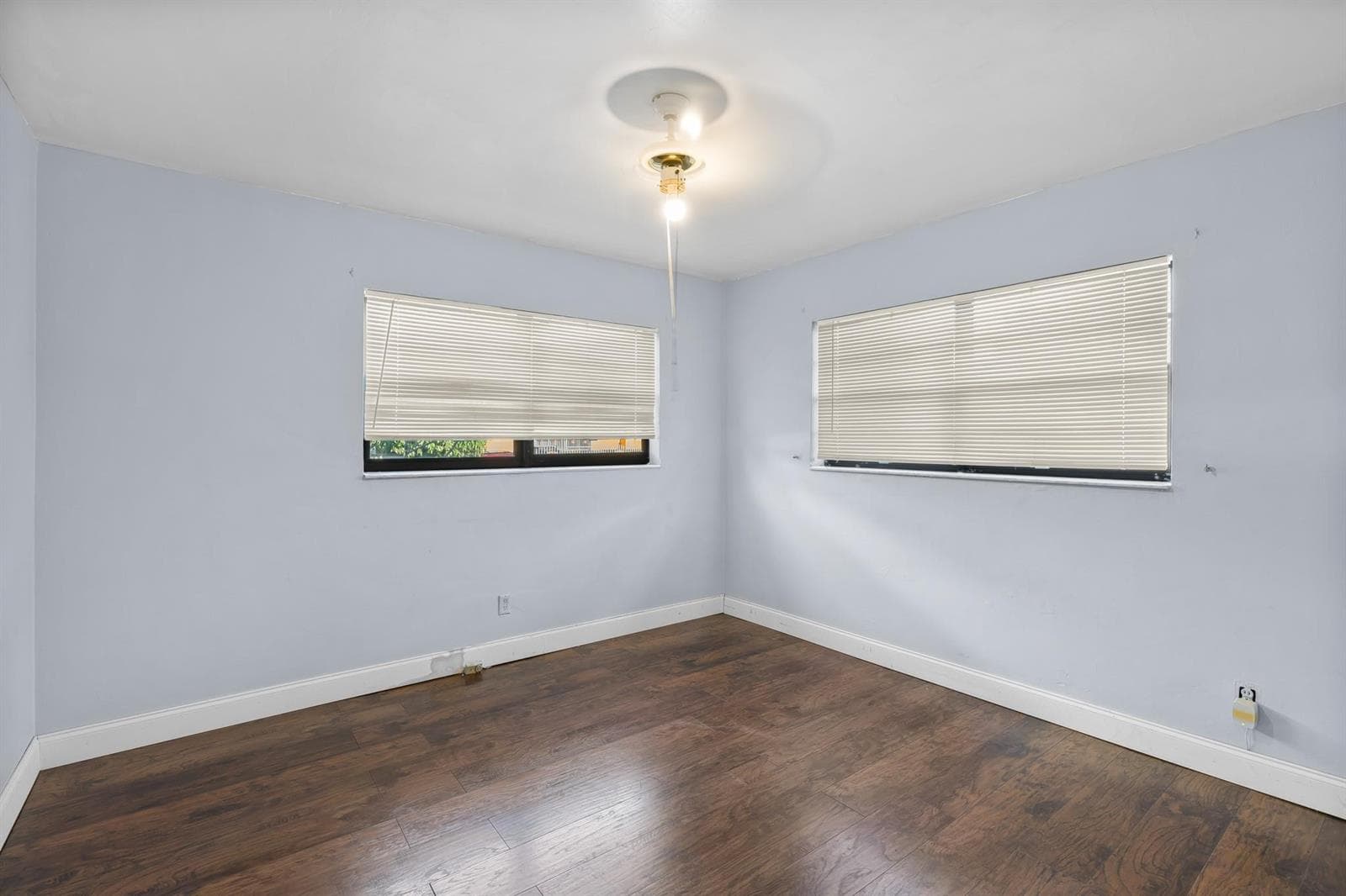 14800 NE 8th Court, Miami FL 33161 — 16