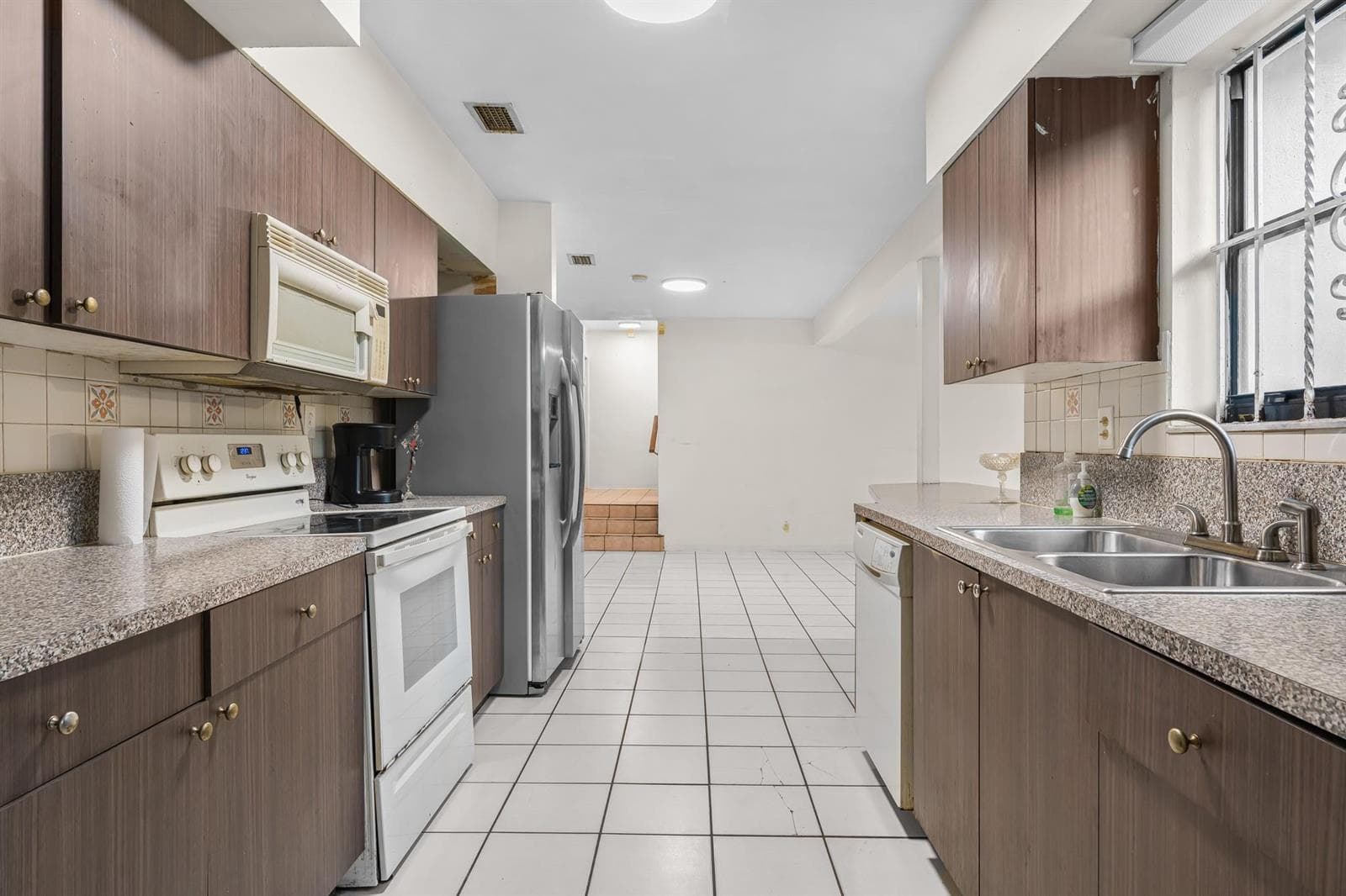 14800 NE 8th Court, Miami FL 33161 — 11