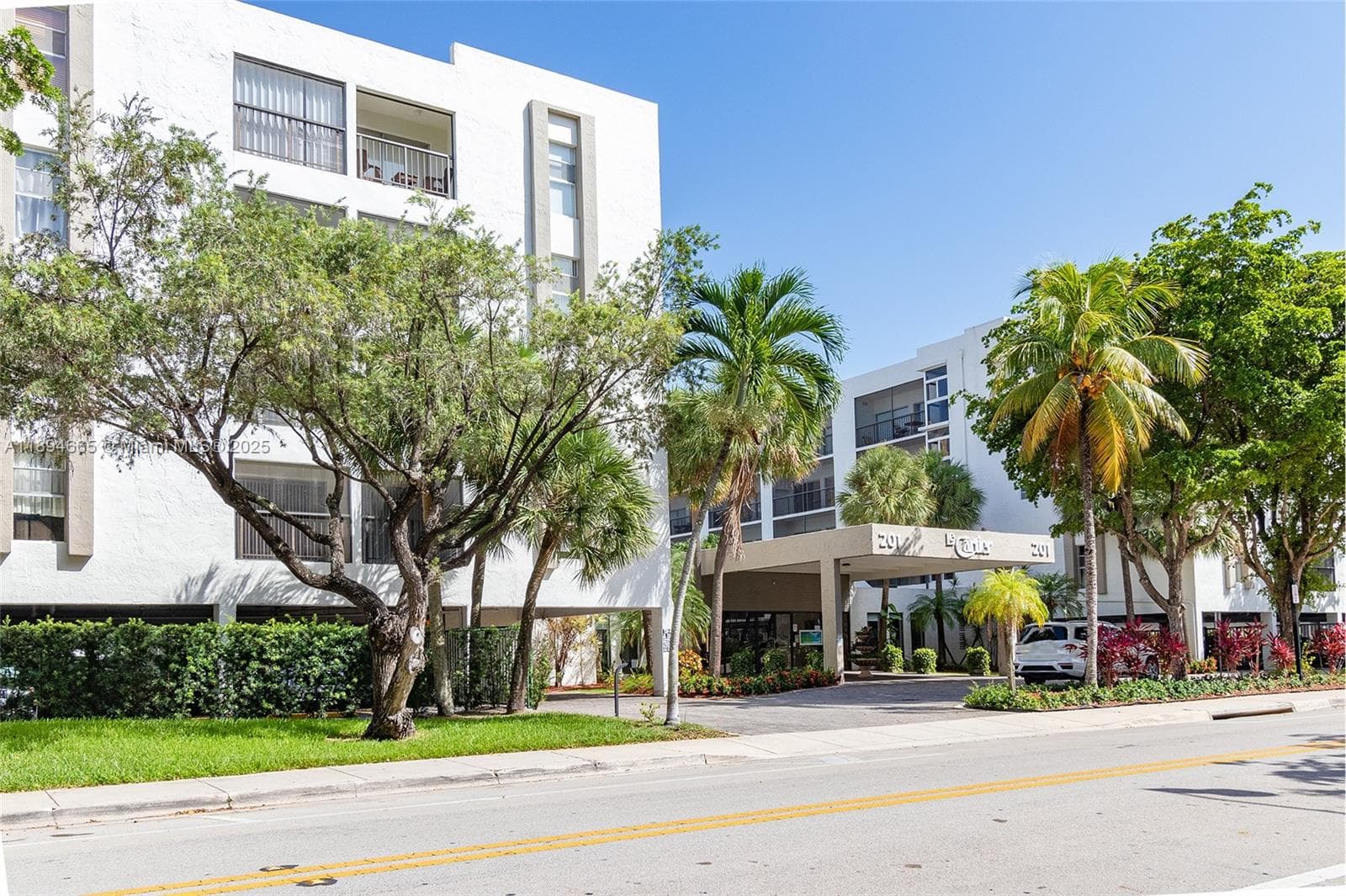 201 178th Dr # 537, Sunny Isles Beach FL 33160 — 4
