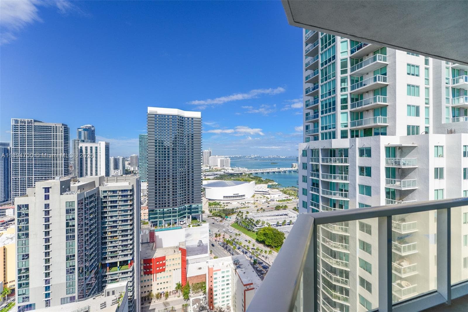 253 NE 2nd St # 3902, Miami FL 33132 — 3