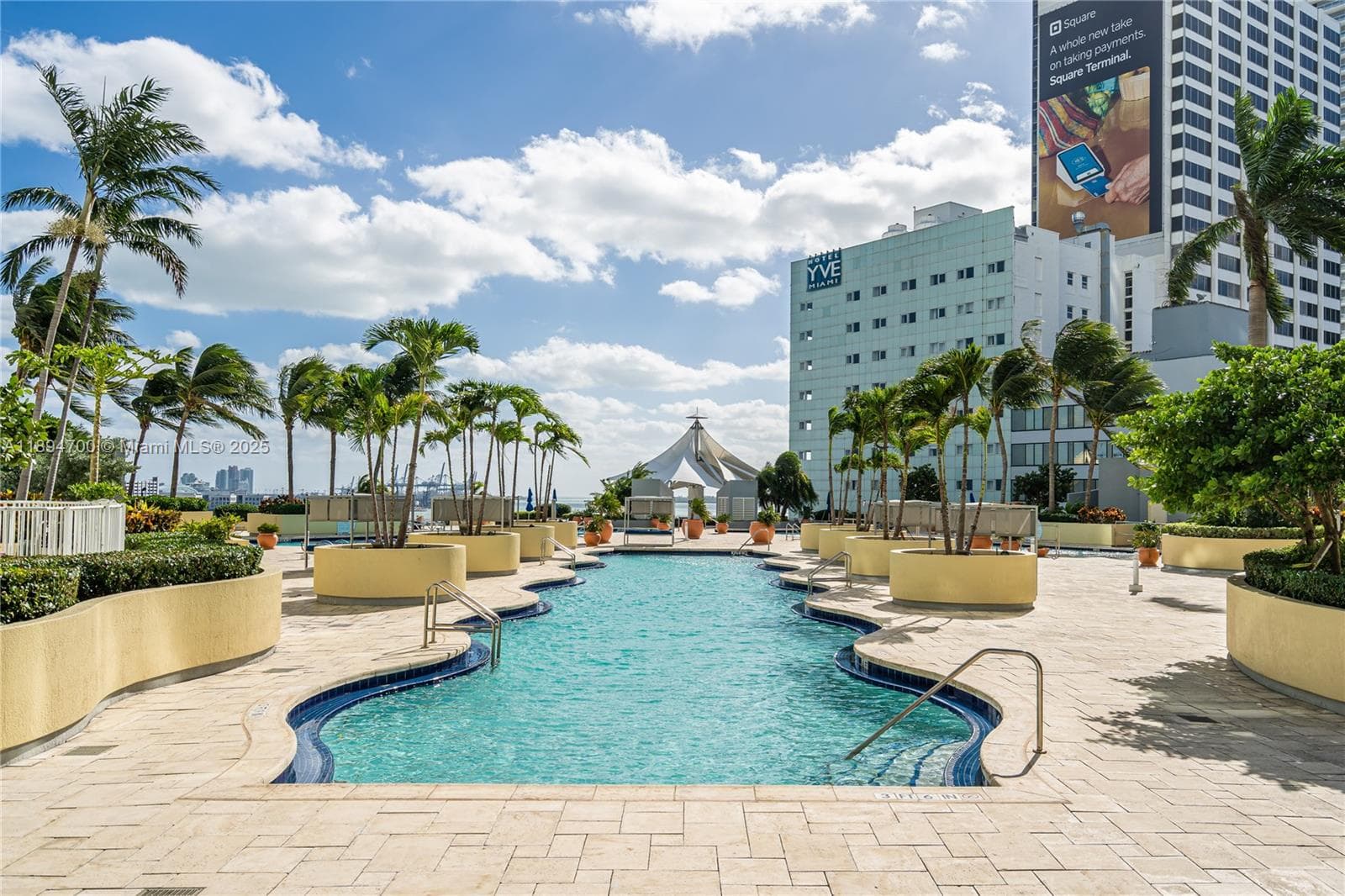 253 NE 2nd St # 3902, Miami FL 33132 — 33