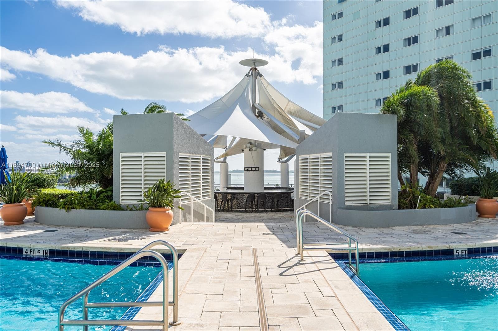 253 NE 2nd St # 3902, Miami FL 33132 — 37