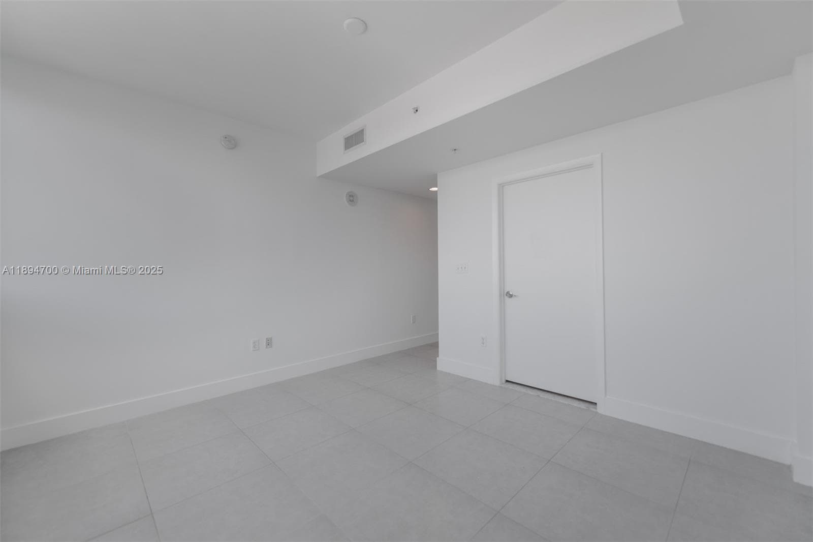 253 NE 2nd St # 3902, Miami FL 33132 — 15