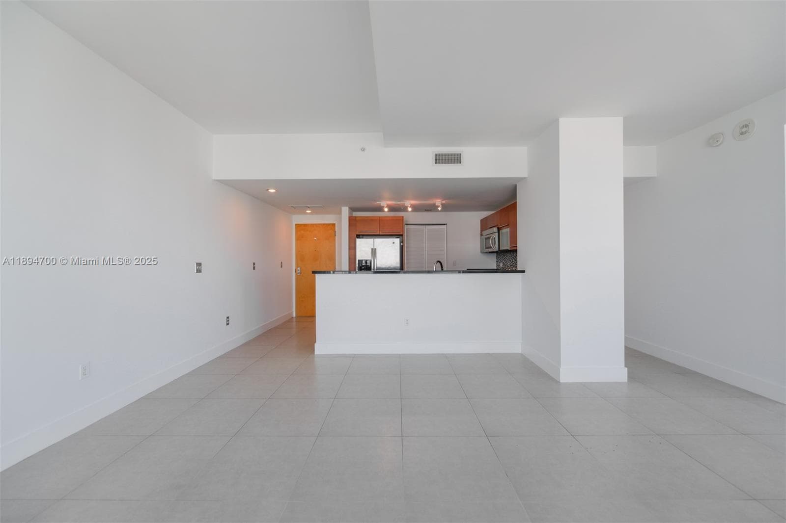 253 NE 2nd St # 3902, Miami FL 33132 — 11