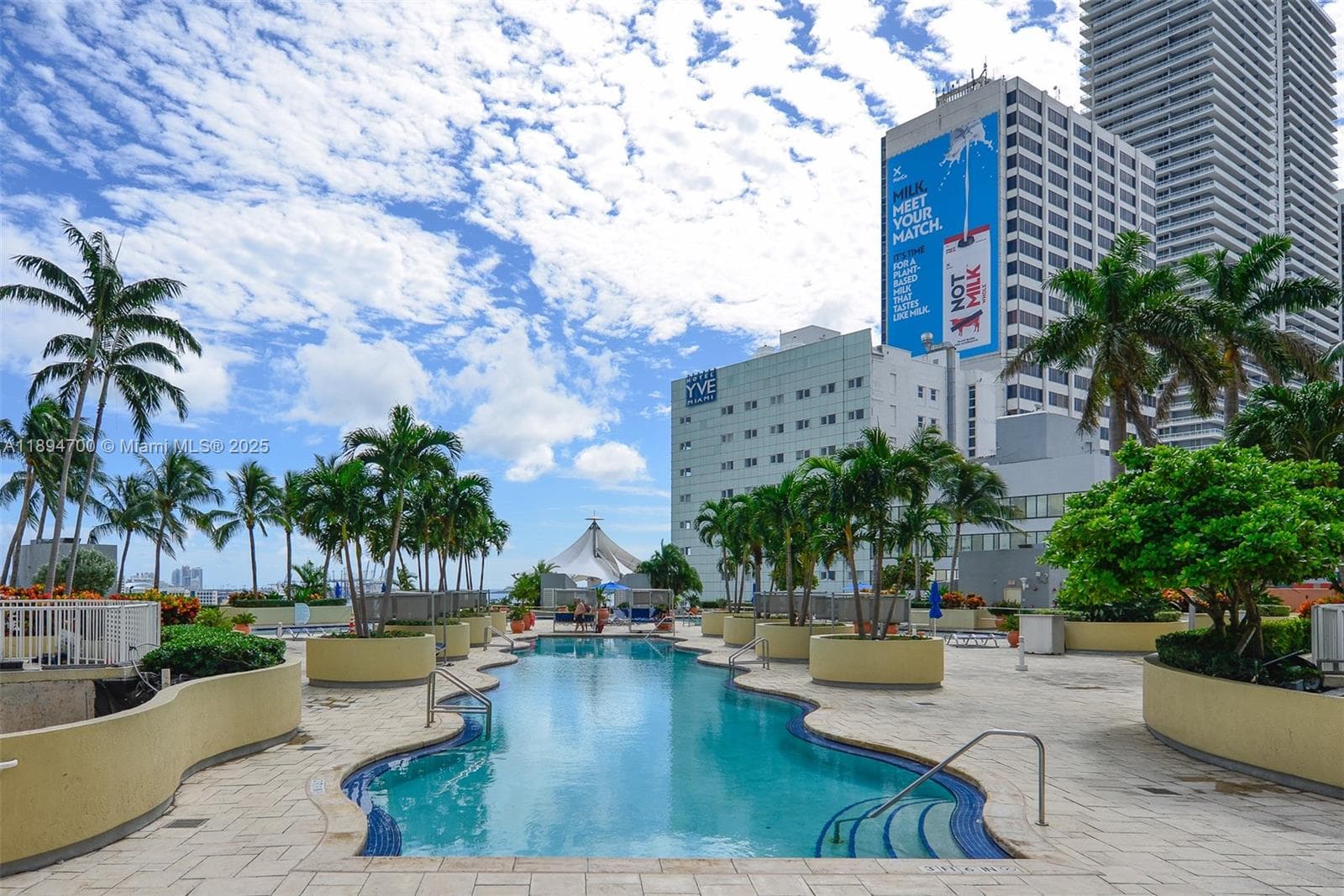 253 NE 2nd St # 3902, Miami FL 33132 — 31