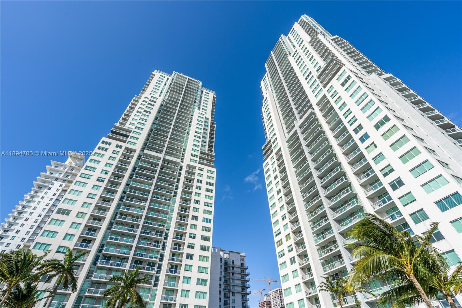 253 NE 2nd St # 3902, Miami FL 33132 — 39