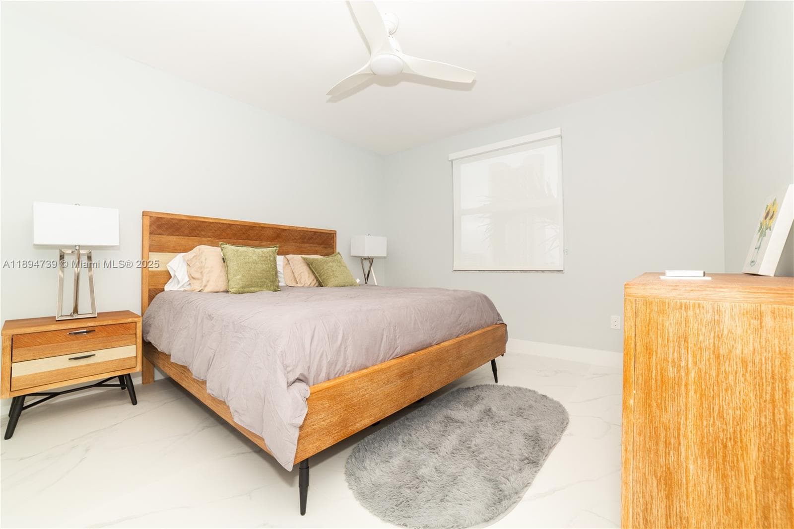 17145 N Bay Rd # 4607, Sunny Isles Beach FL 33160 — 23