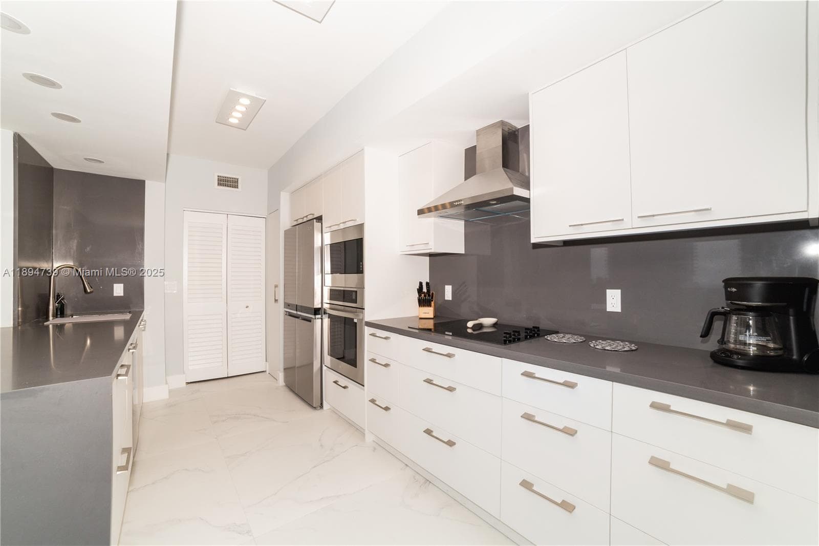17145 N Bay Rd # 4607, Sunny Isles Beach FL 33160 — 17
