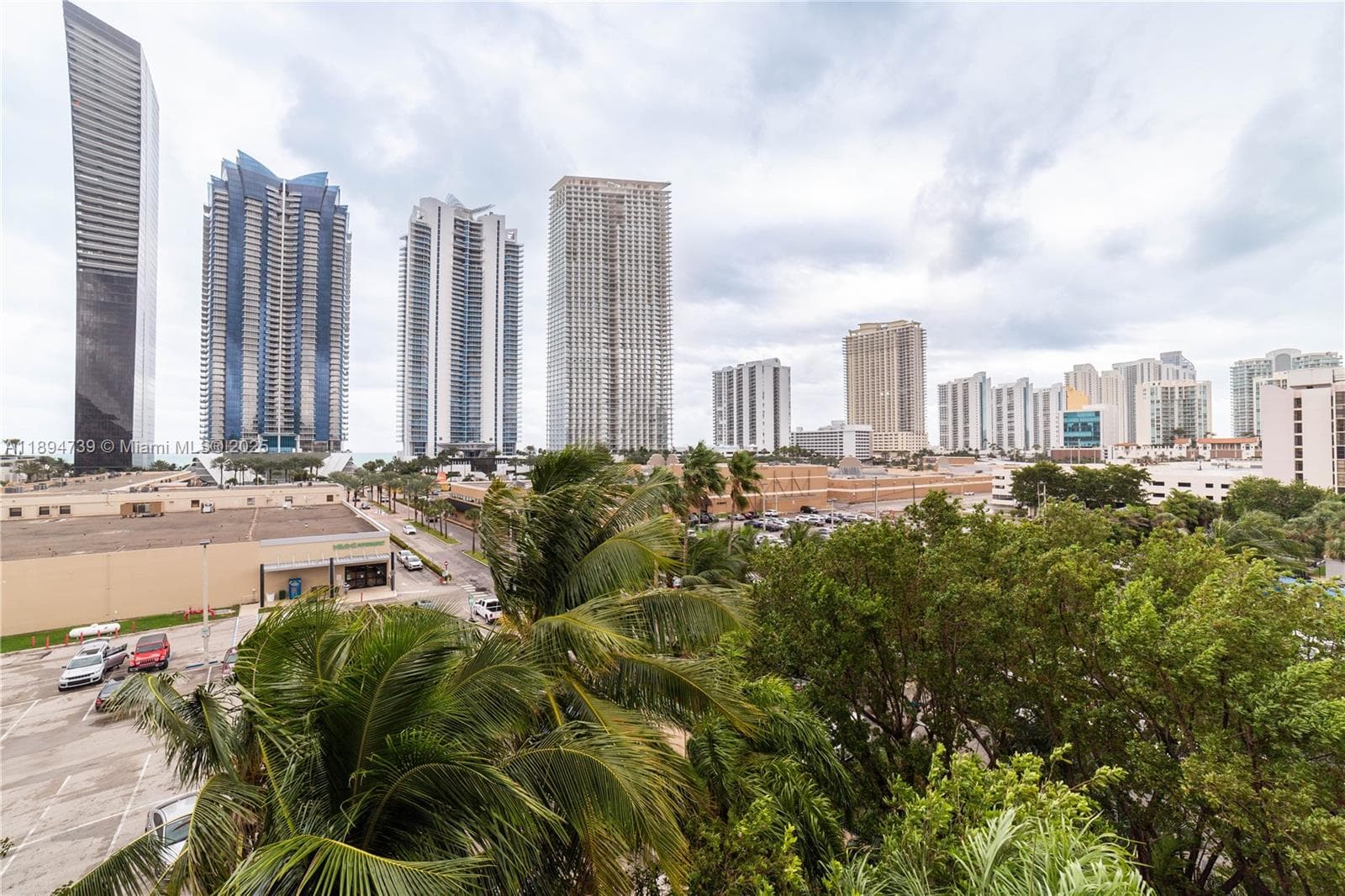17145 N Bay Rd # 4607, Sunny Isles Beach FL 33160 — 54