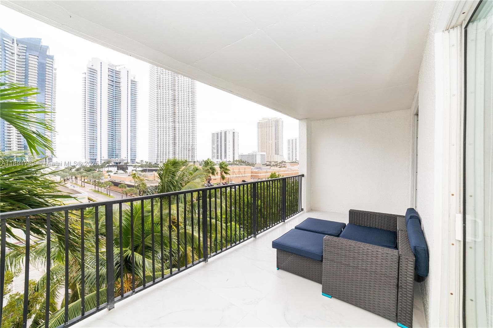 17145 N Bay Rd # 4607, Sunny Isles Beach FL 33160 — 48