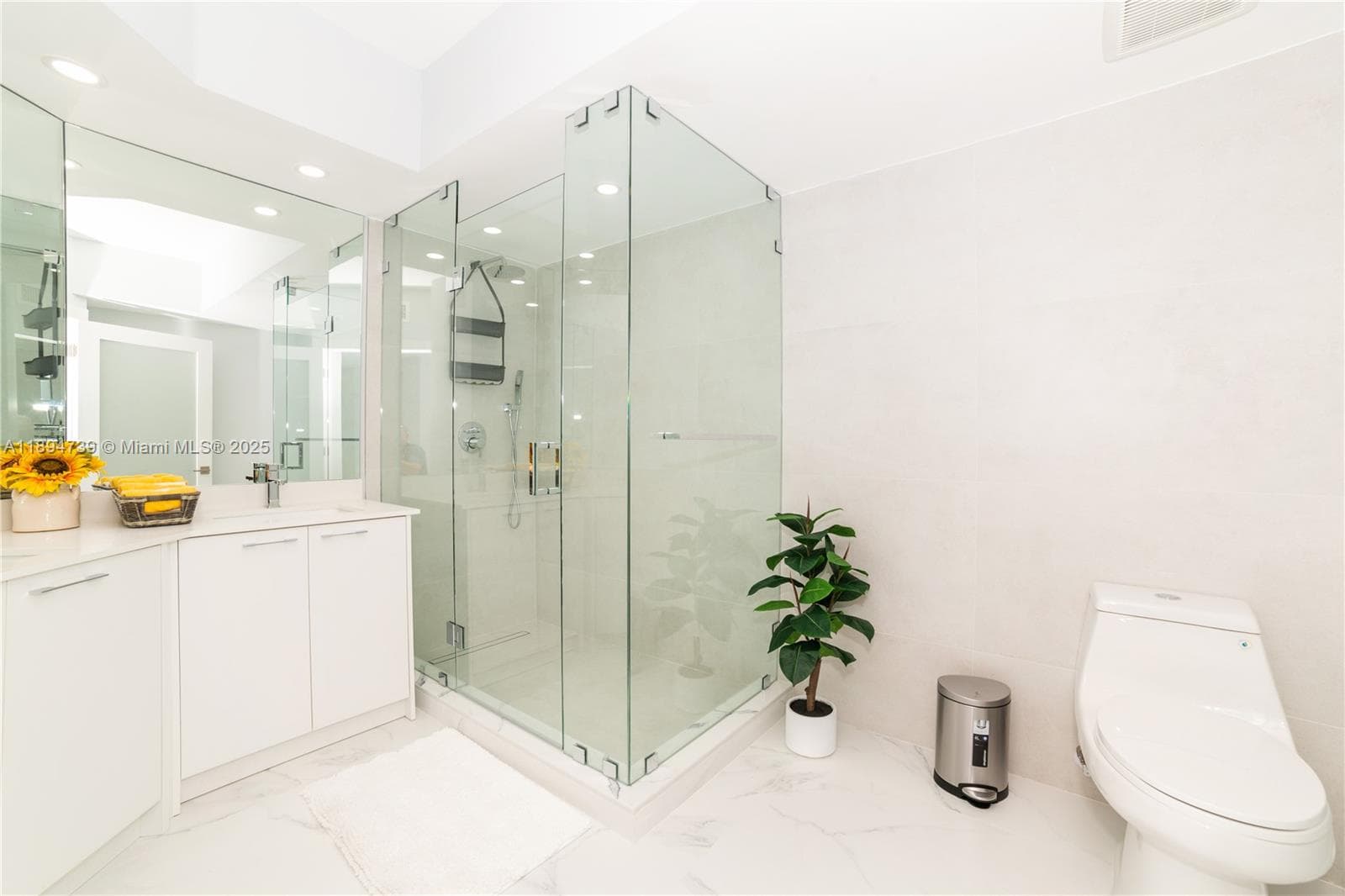 17145 N Bay Rd # 4607, Sunny Isles Beach FL 33160 — 31