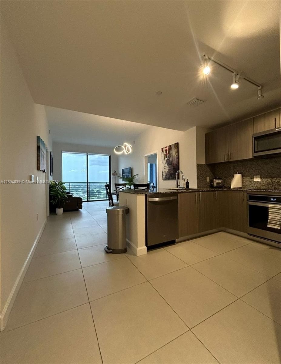 5350 NW 84th Ave # 1818, Doral FL 33166 — 5