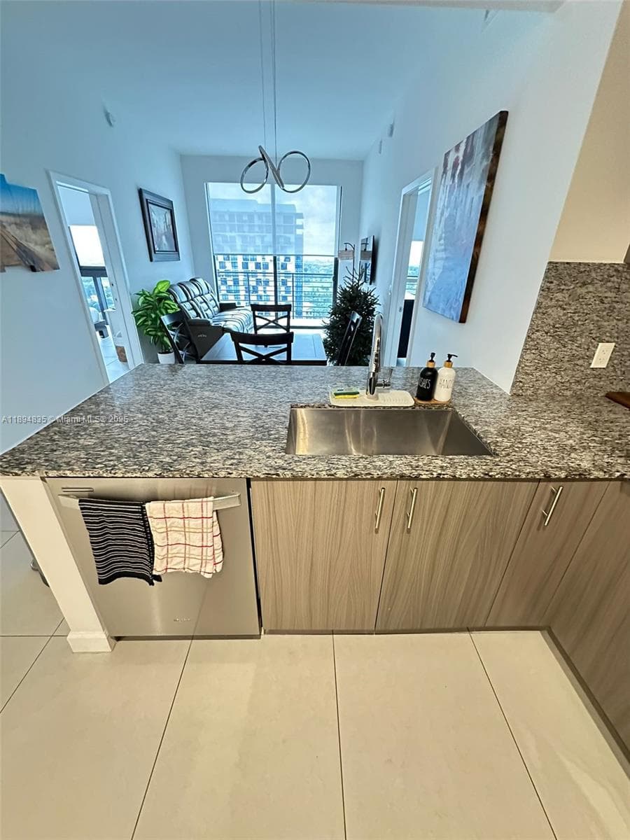 5350 NW 84th Ave # 1818, Doral FL 33166 — 4