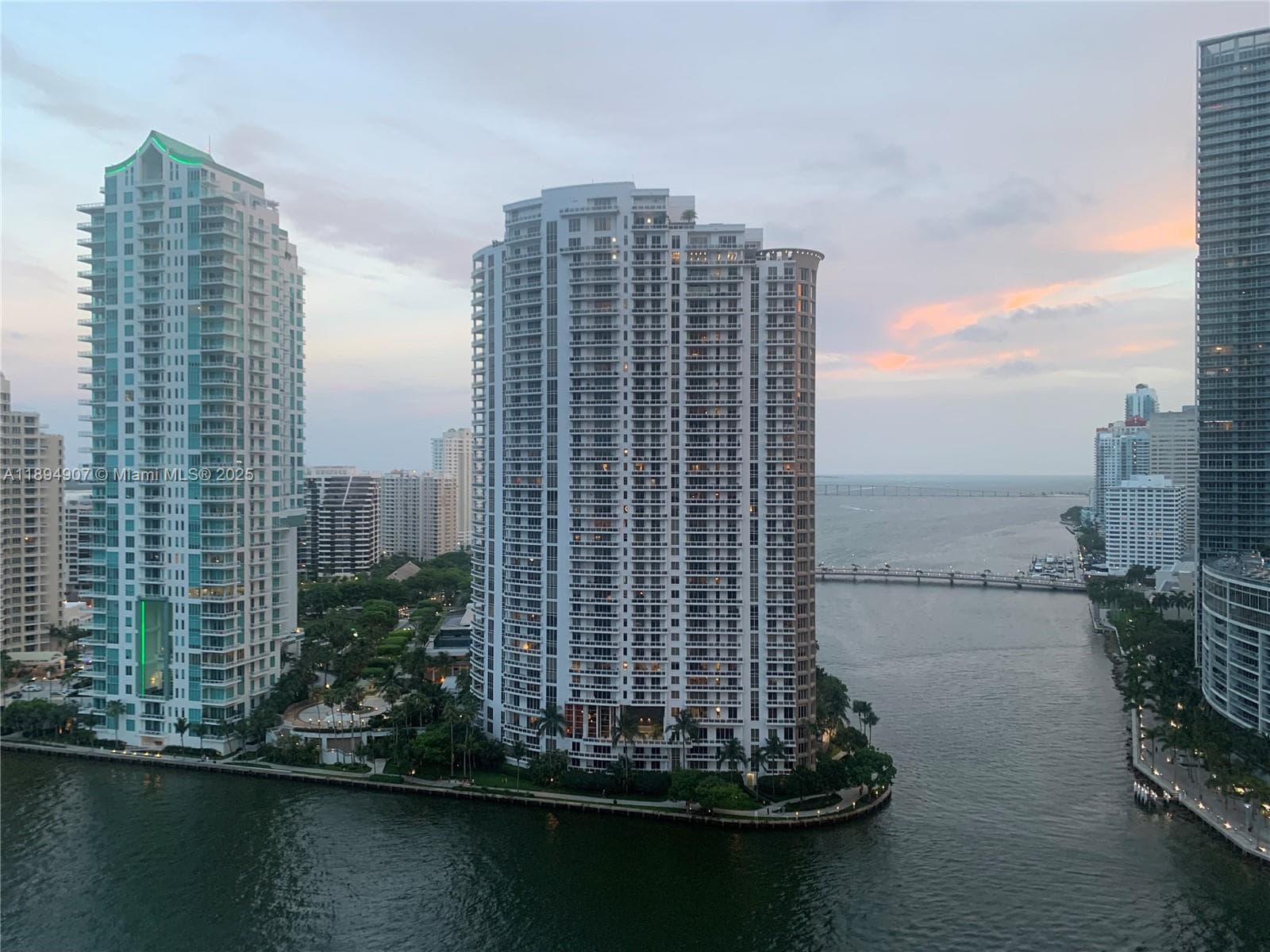 300 S Biscayne Blvd # 1908, Miami FL 33131 — 6