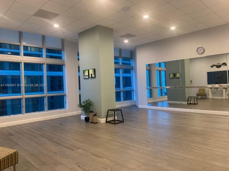300 S Biscayne Blvd # 1908, Miami FL 33131 — 13