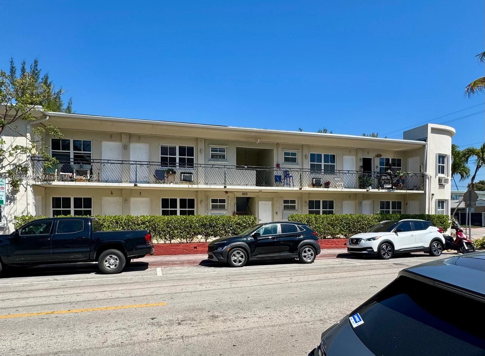 605 77th St, Miami Beach FL 33141 — 3