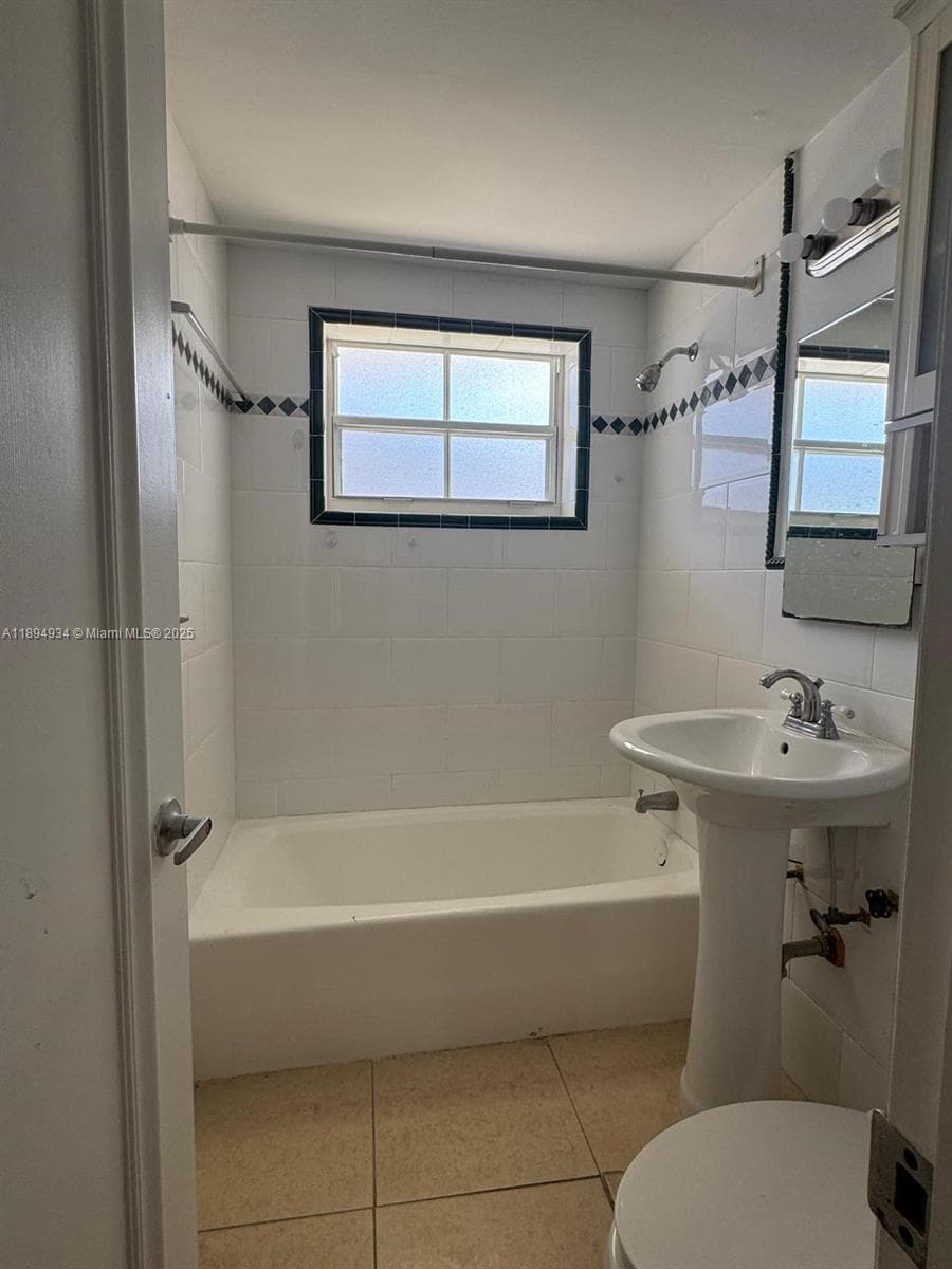 605 77th St, Miami Beach FL 33141 — 5