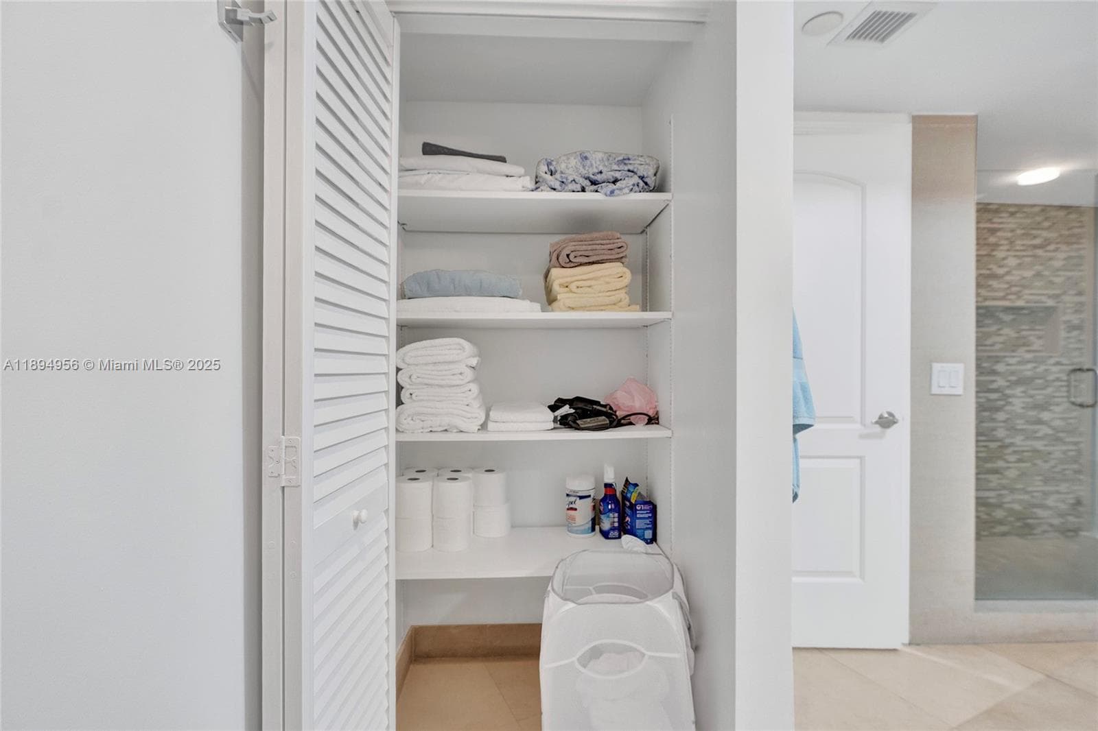 1000 E Island Blvd # 1403, Aventura FL 33160 — 52