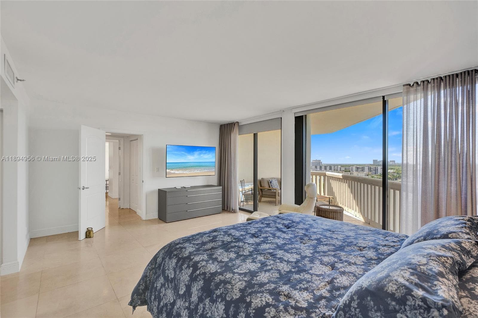 1000 E Island Blvd # 1403, Aventura FL 33160 — 43
