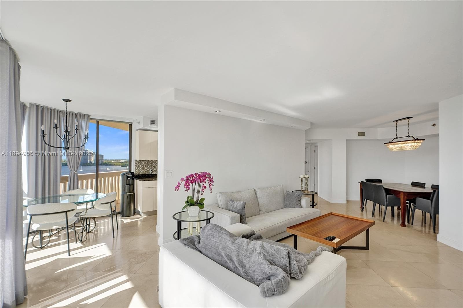1000 E Island Blvd # 1403, Aventura FL 33160 — 1
