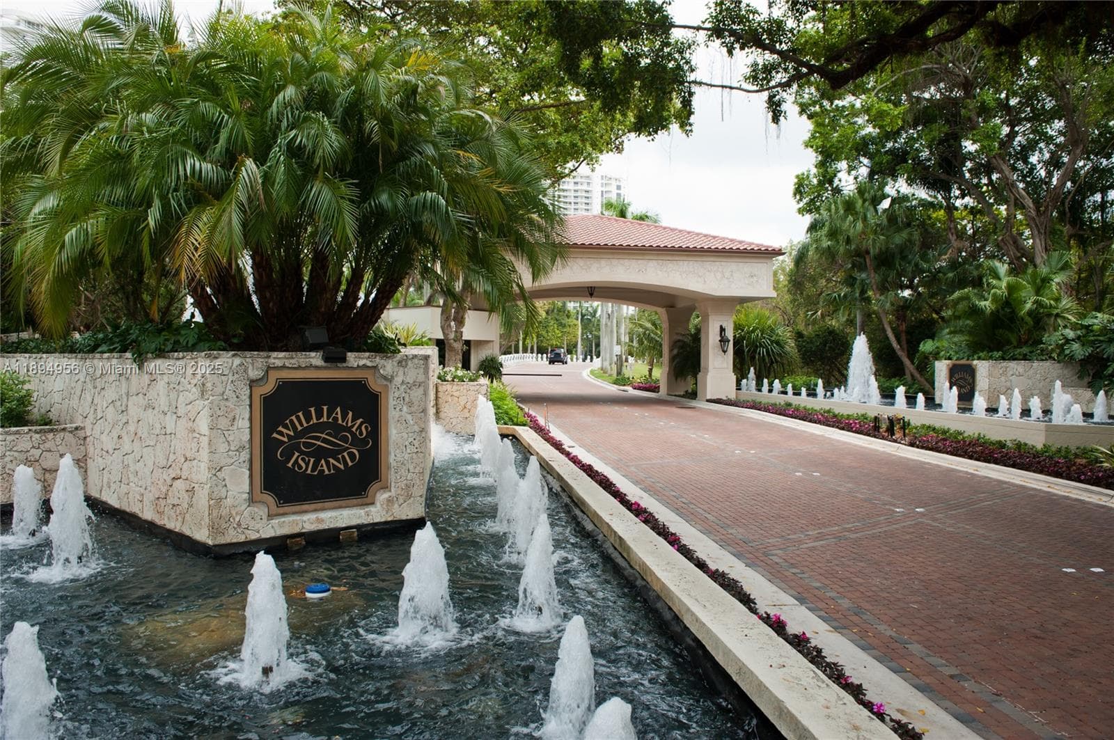 1000 E Island Blvd # 1403, Aventura FL 33160 — 89