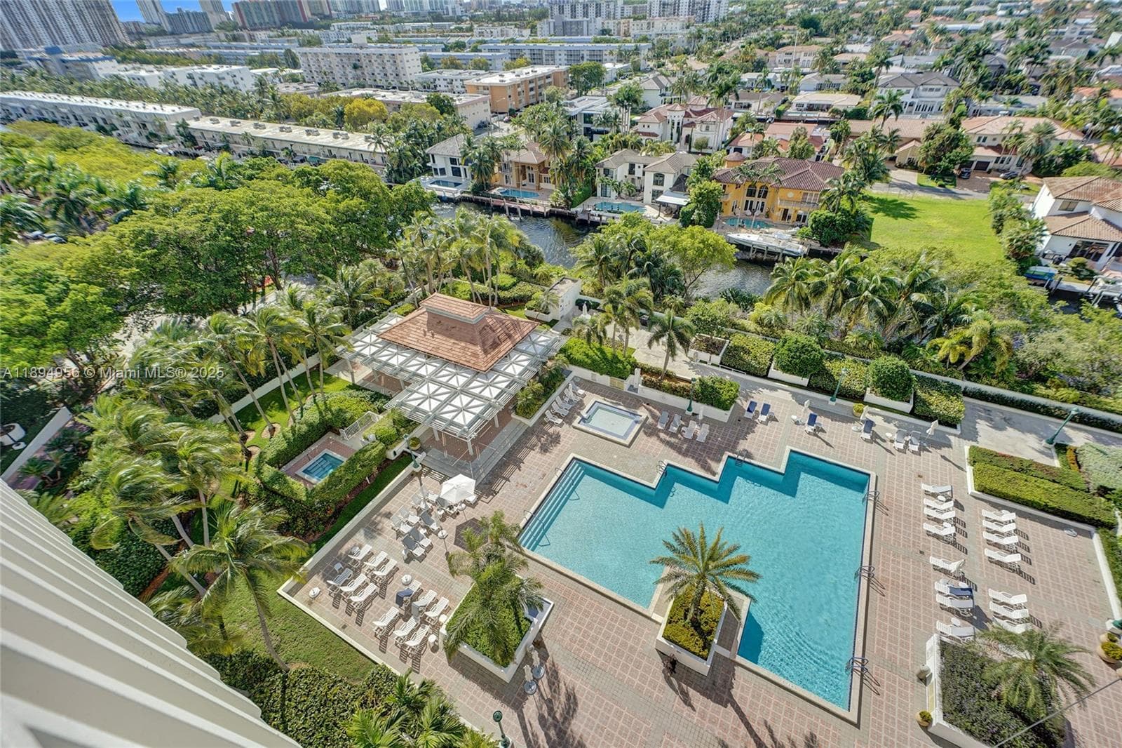 1000 E Island Blvd # 1403, Aventura FL 33160 — 61