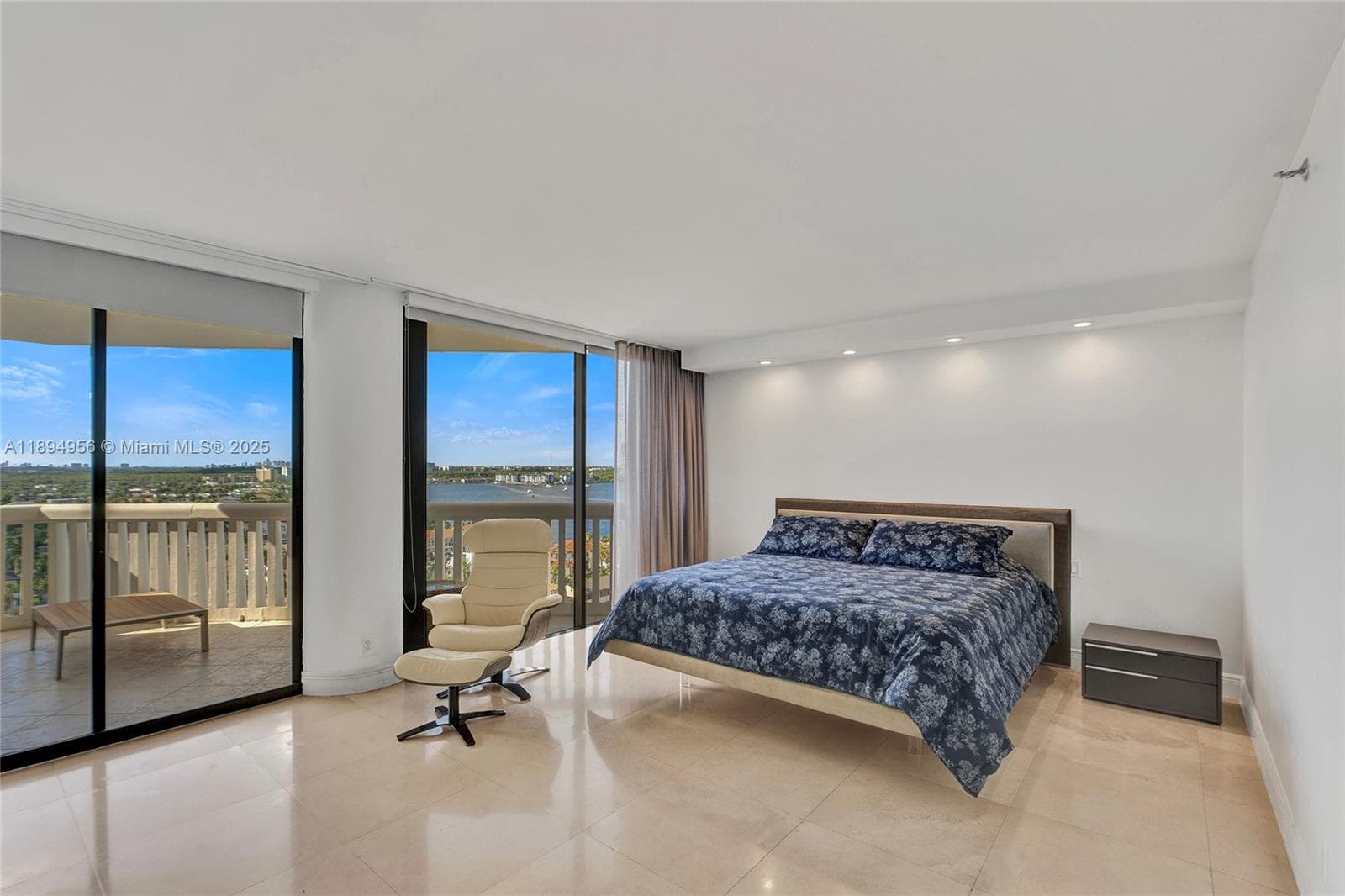 1000 E Island Blvd # 1403, Aventura FL 33160 — 38