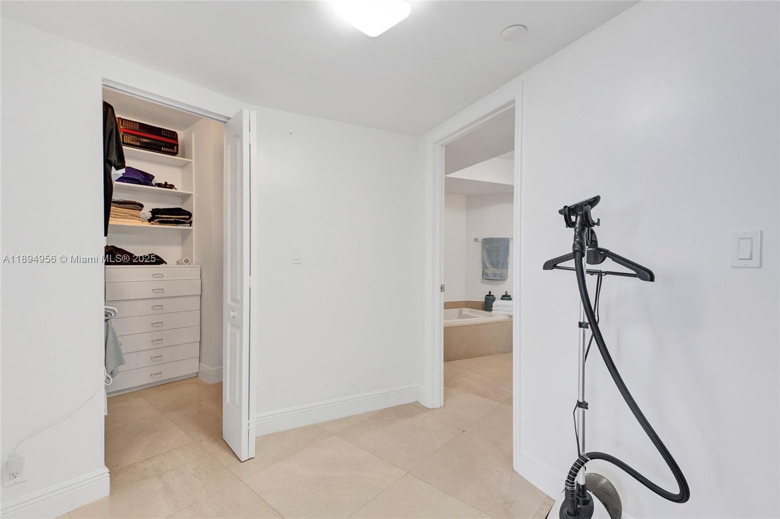 1000 E Island Blvd # 1403, Aventura FL 33160 — 45