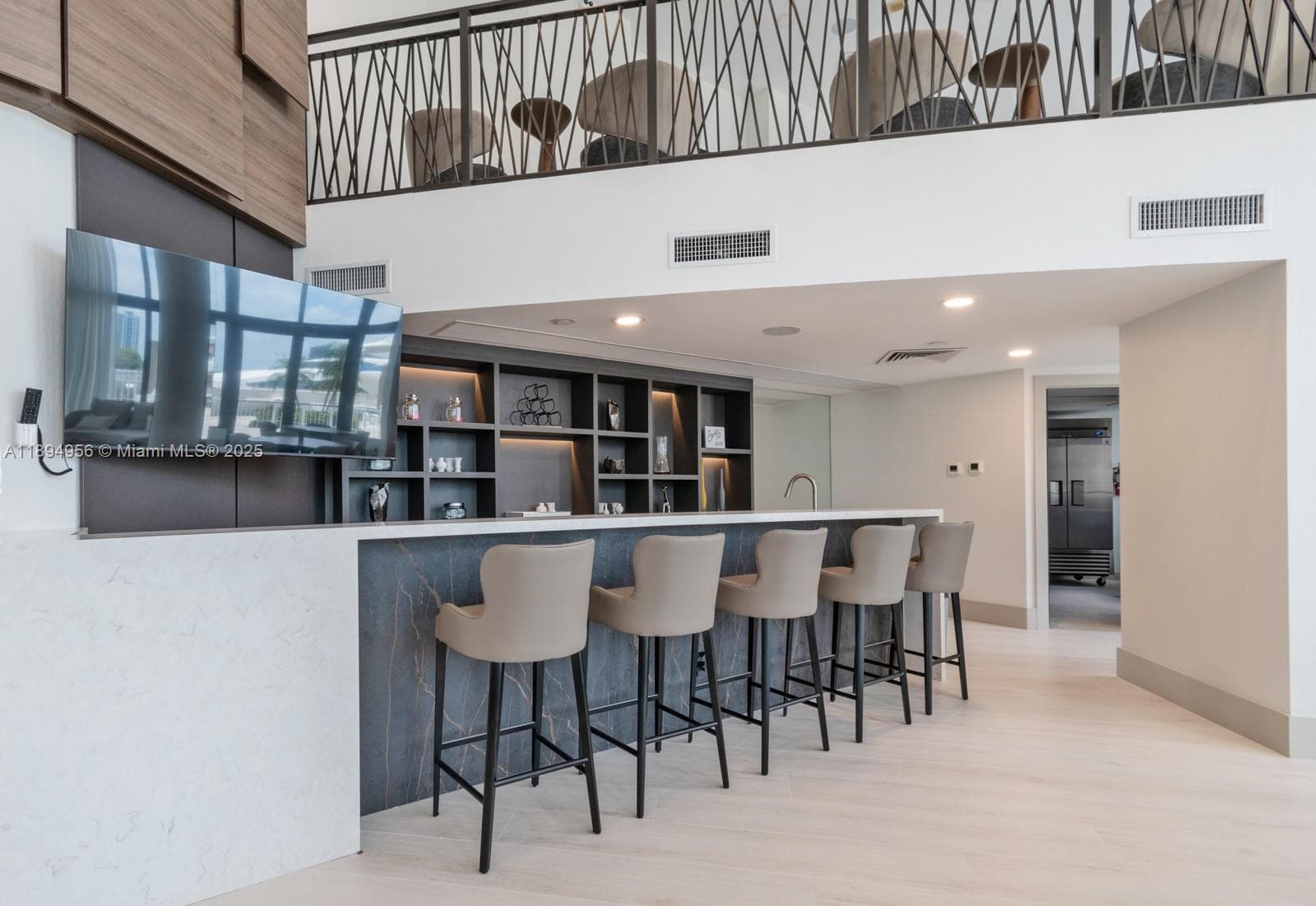1000 E Island Blvd # 1403, Aventura FL 33160 — 85