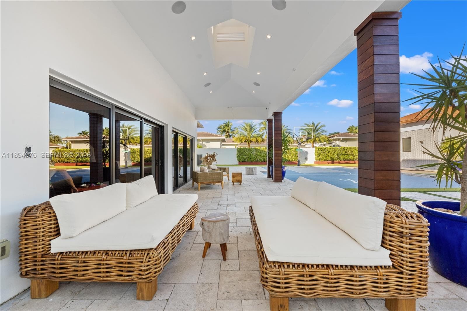 3585 SW 129th Ave, Miami FL 33175 — 32