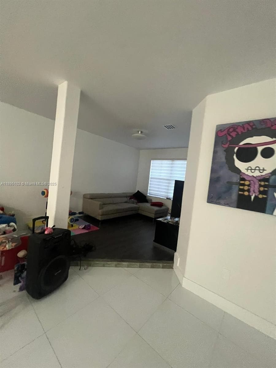 11281 NW 84th St, Doral FL 33178 — 5