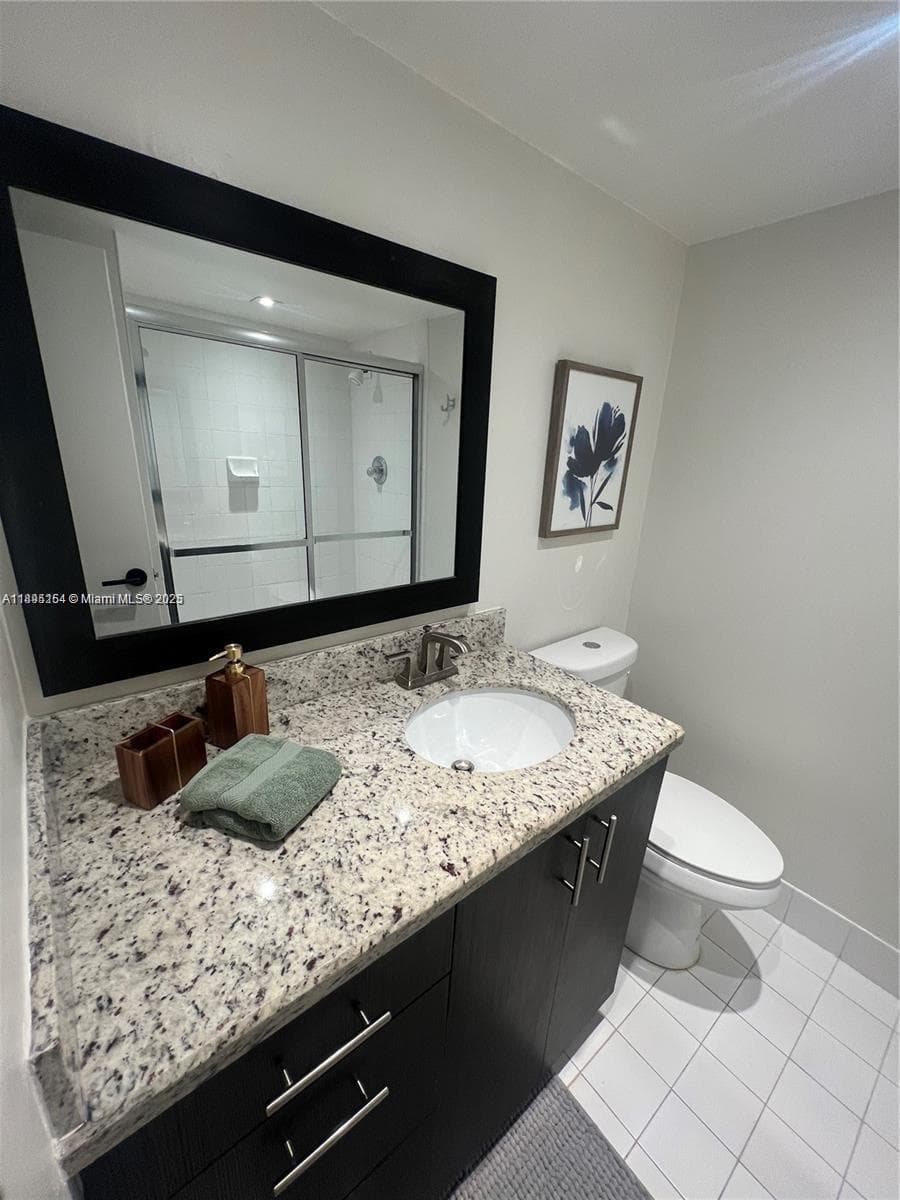 5161 Collins Ave # 1211, Miami Beach FL 33140 — 17