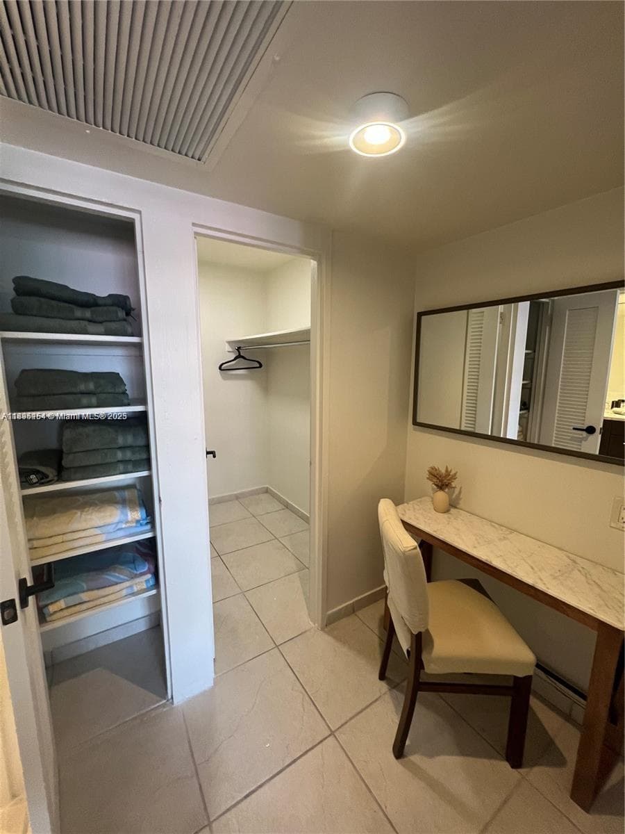 5161 Collins Ave # 1211, Miami Beach FL 33140 — 12