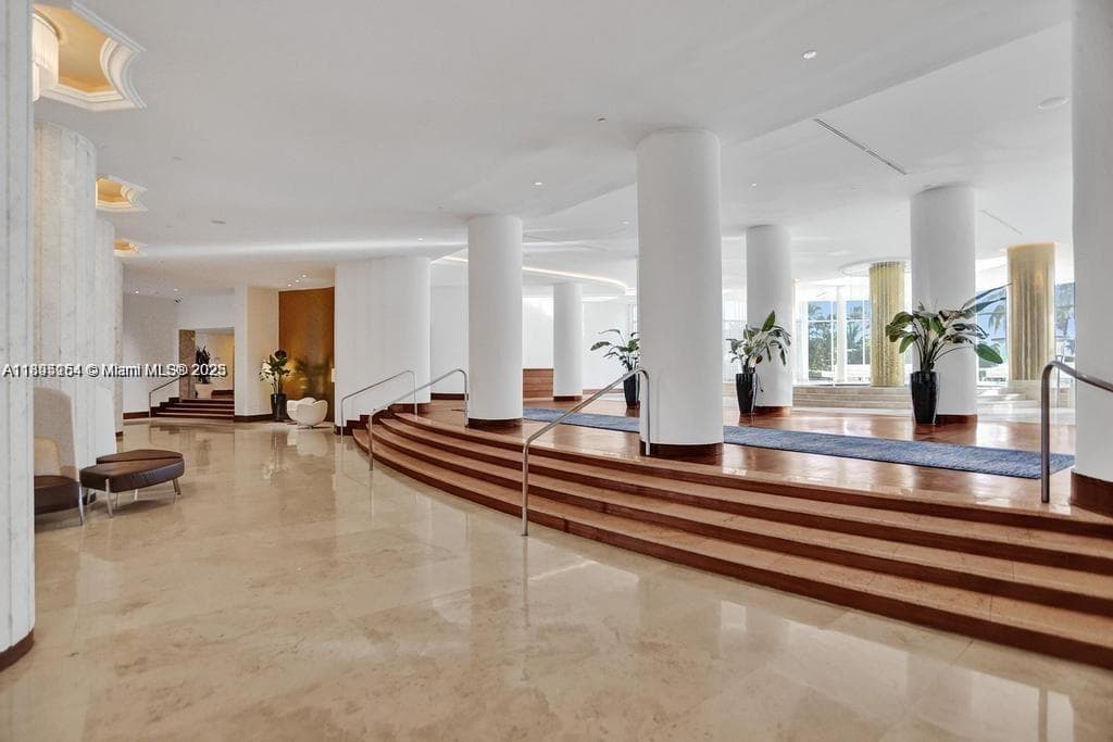 5161 Collins Ave # 1211, Miami Beach FL 33140 — 22