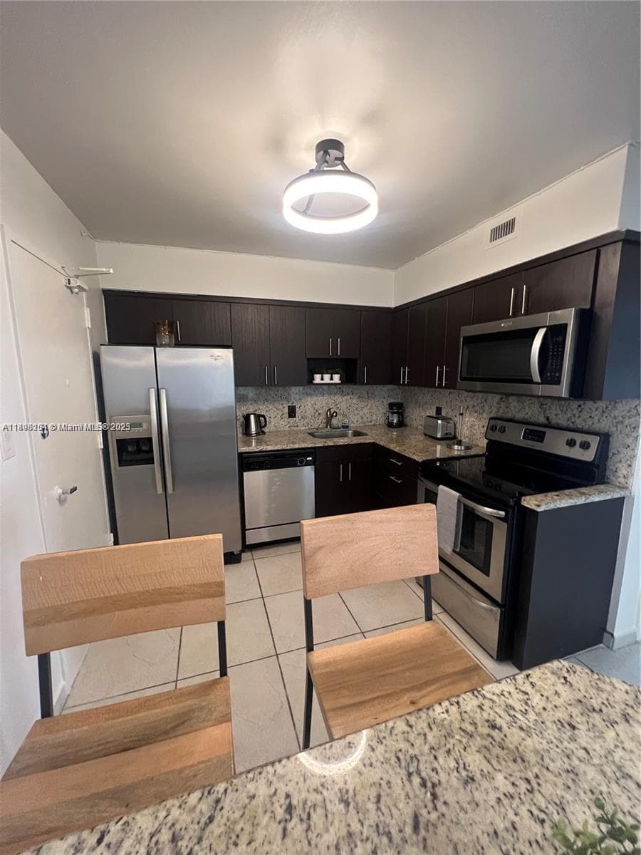 5161 Collins Ave # 1211, Miami Beach FL 33140 — 7