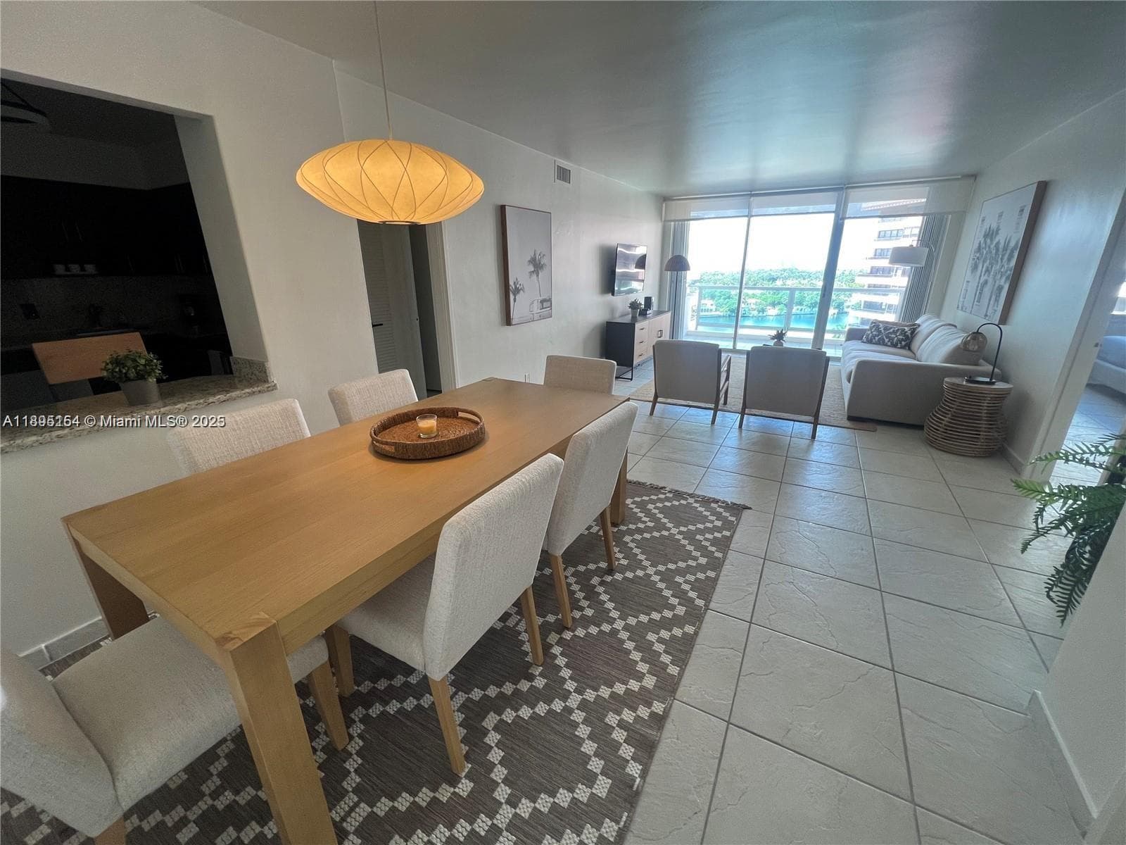 5161 Collins Ave # 1211, Miami Beach FL 33140 — 5