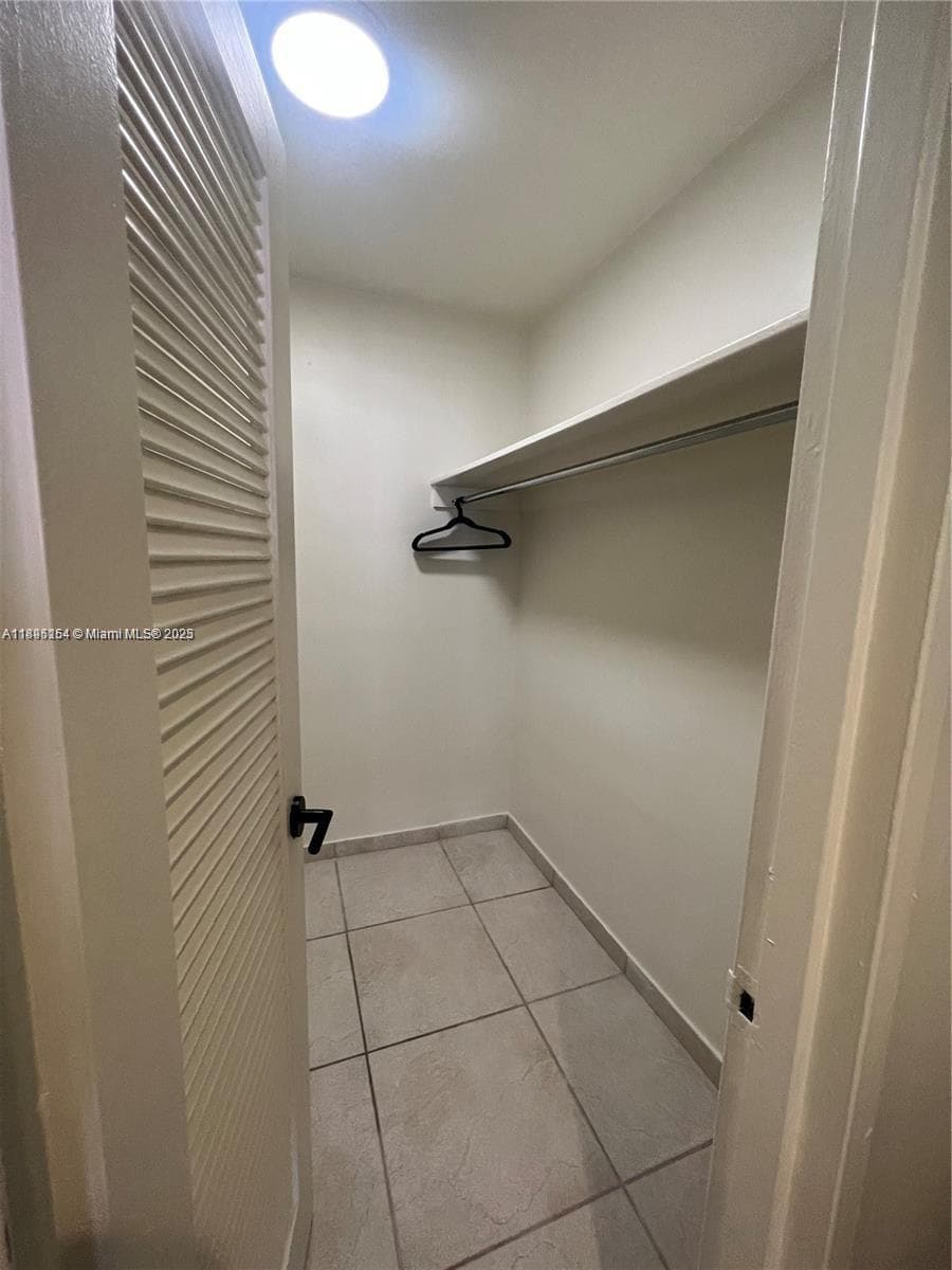 5161 Collins Ave # 1211, Miami Beach FL 33140 — 20