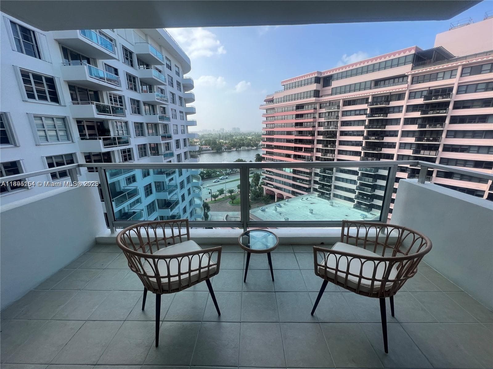 5161 Collins Ave # 1211, Miami Beach FL 33140 — 9