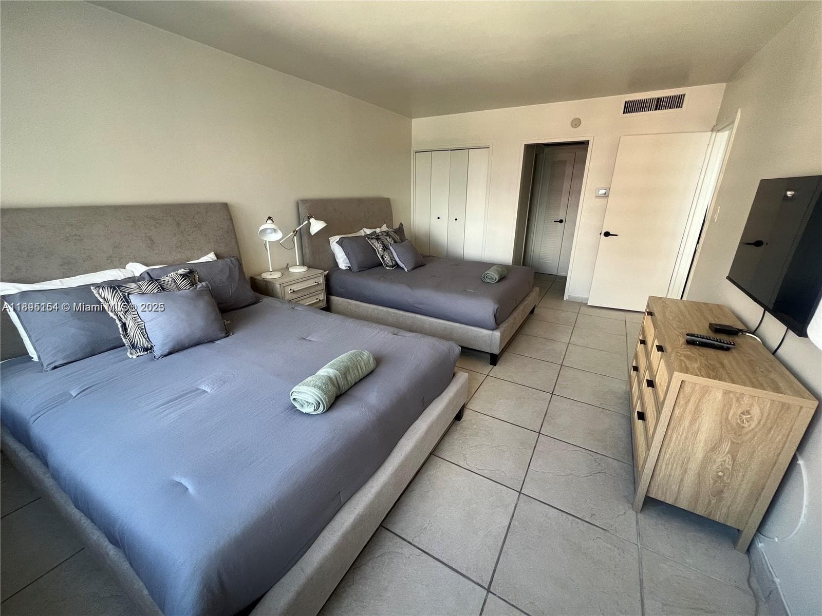 5161 Collins Ave # 1211, Miami Beach FL 33140 — 15
