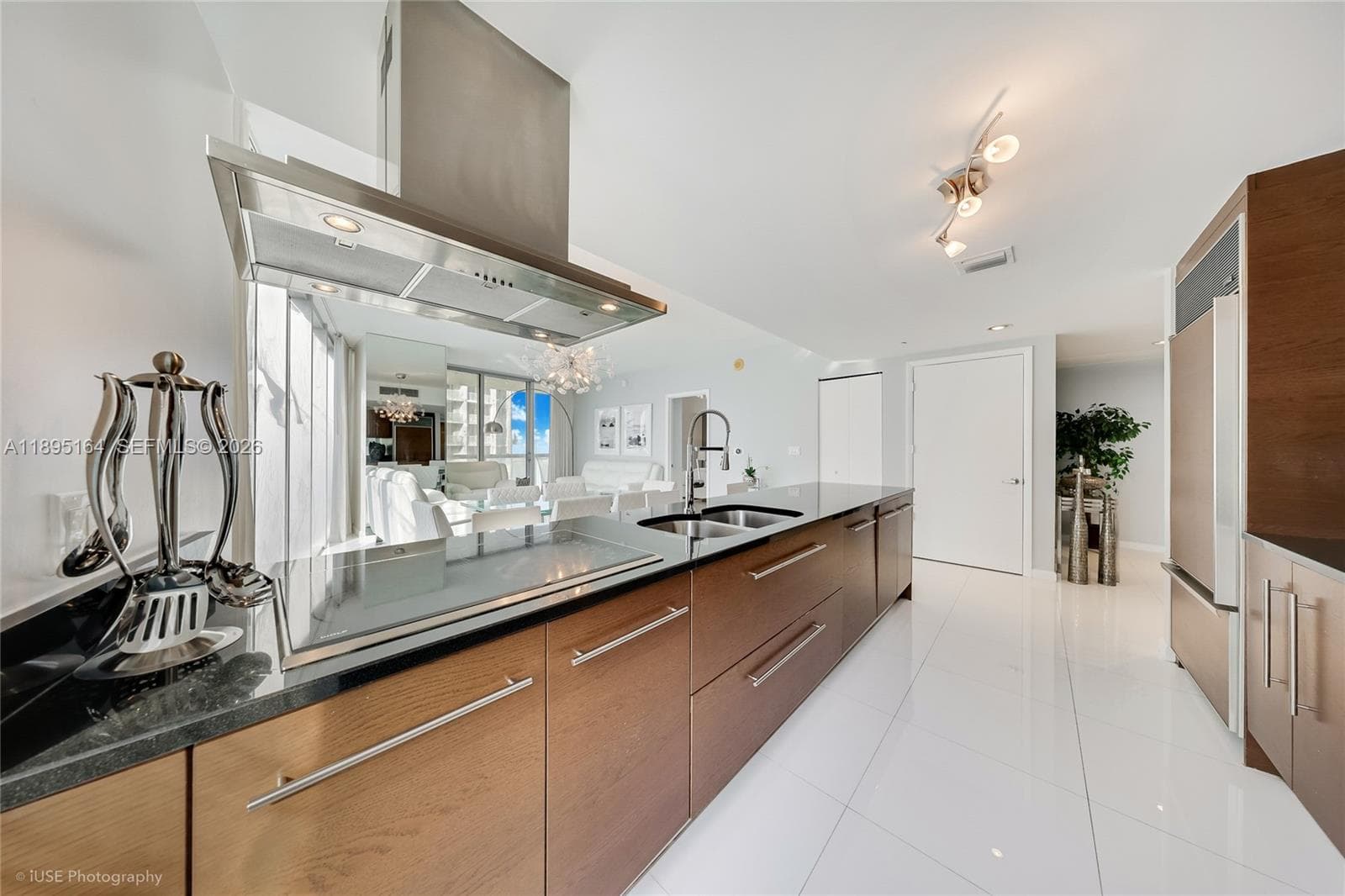 495 Brickell Ave # 4710, Miami FL 33131 — 8