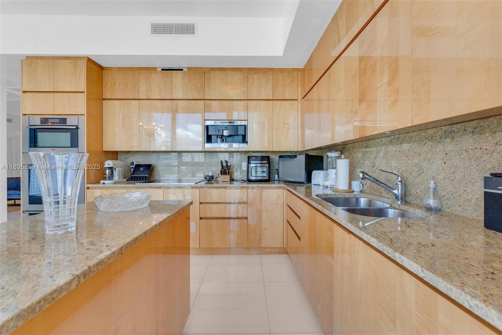 50 S Pointe Dr # 705, Miami Beach FL 33139 — 13