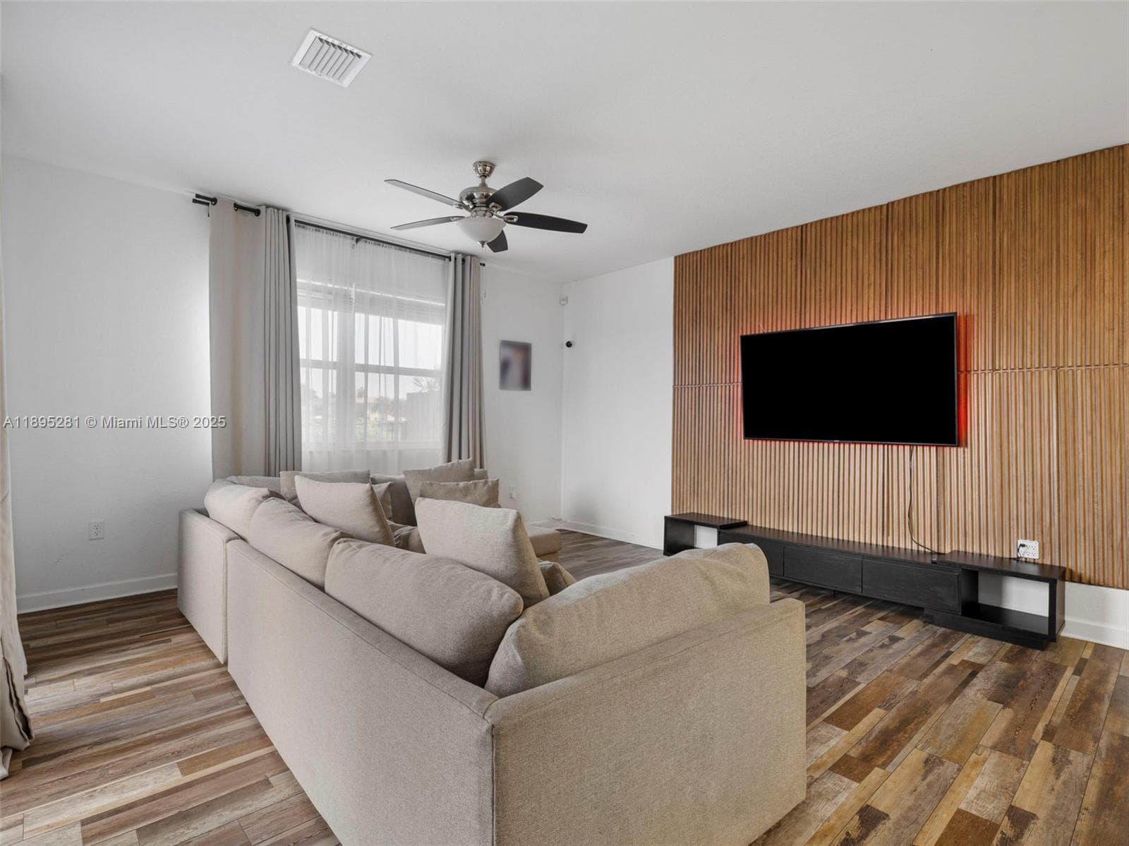 1411 SE 26th RD, Homestead FL 33035 — 20