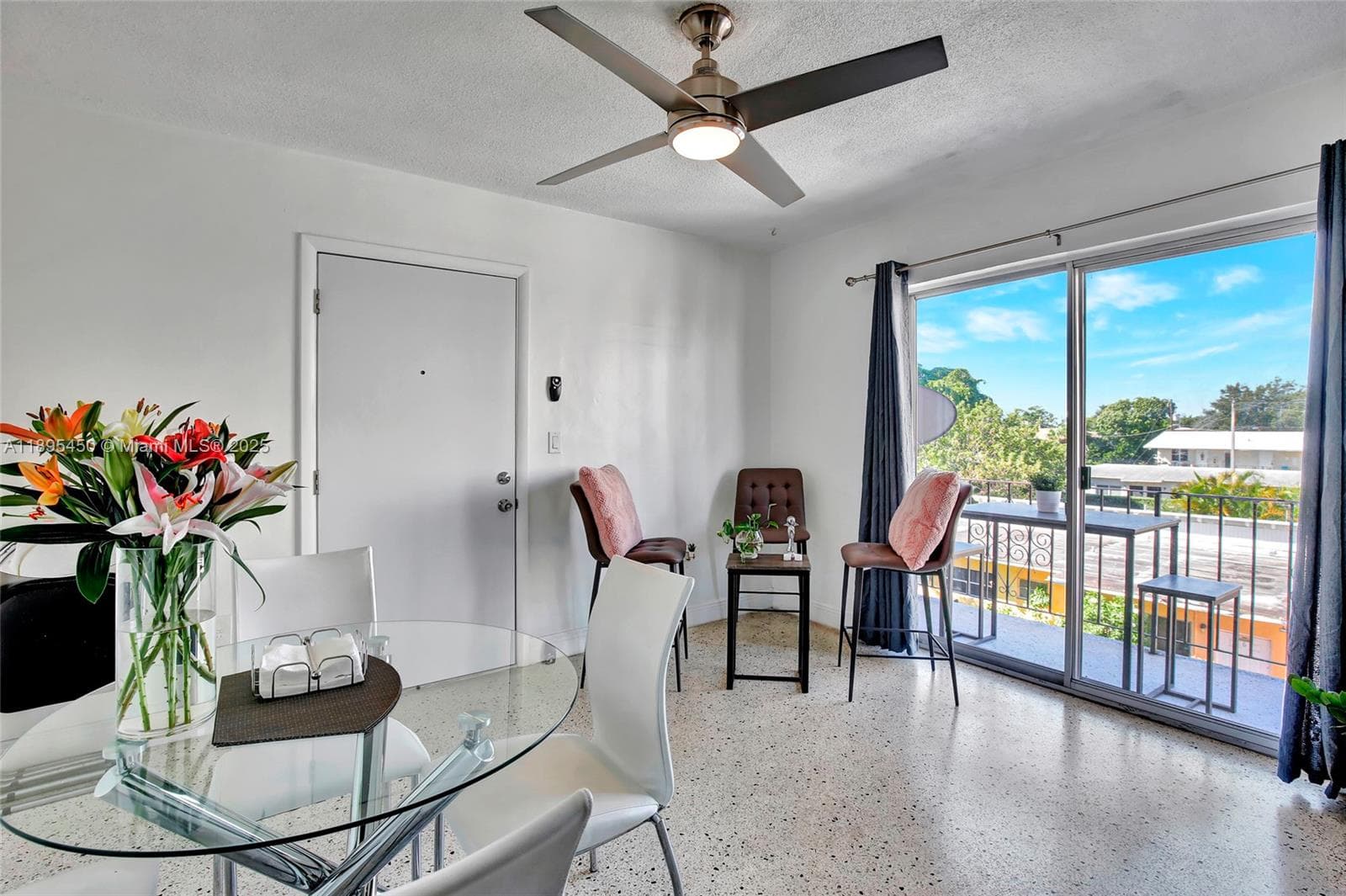 458 SW 9th St # 8, Miami FL 33130 — 1