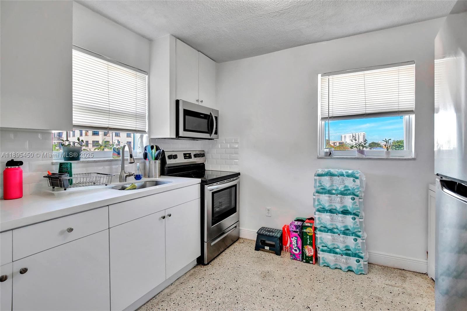 458 SW 9th St # 8, Miami FL 33130 — 8