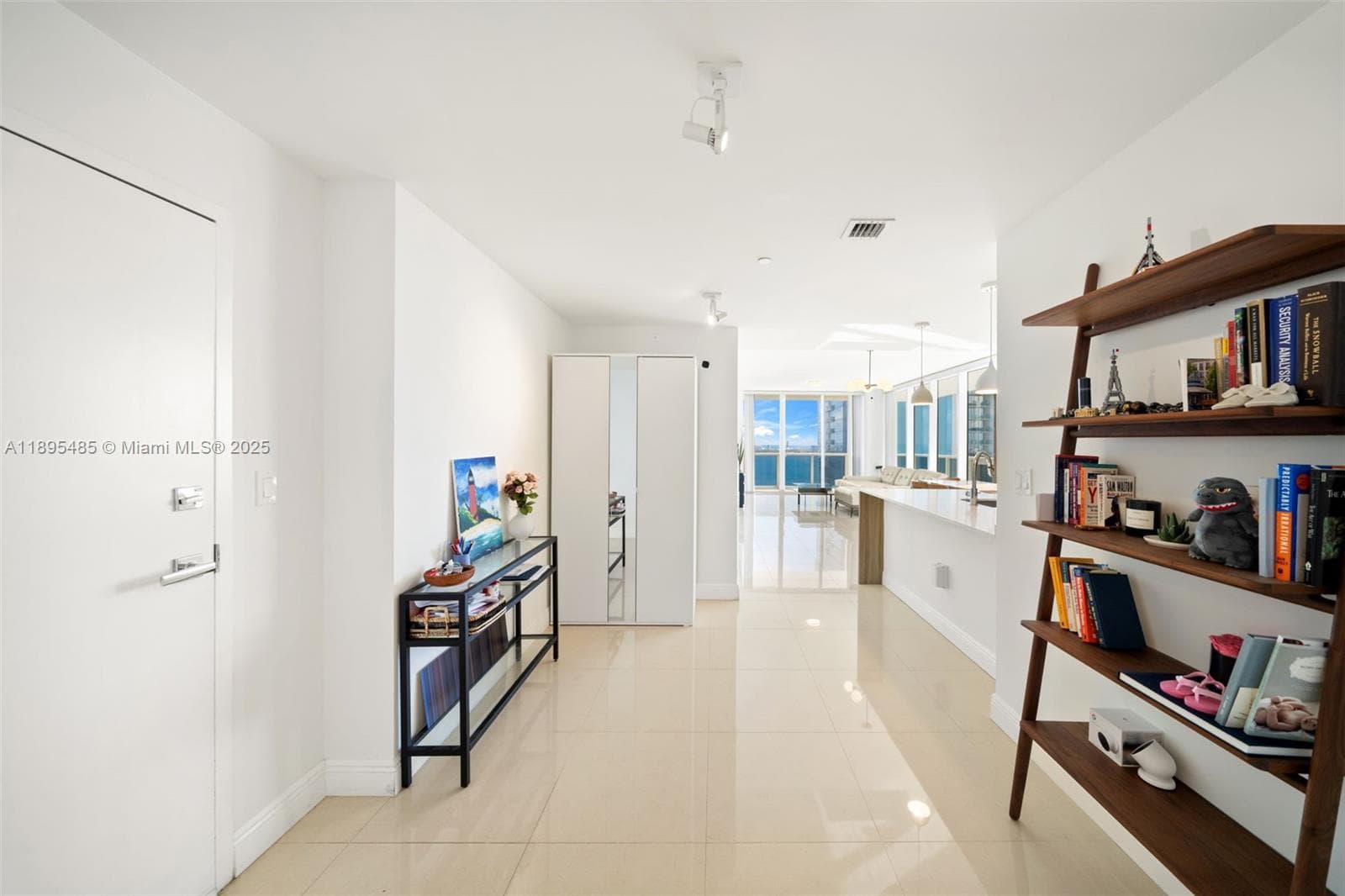 600 NE 27th St # 3105, Miami FL 33137 — 13