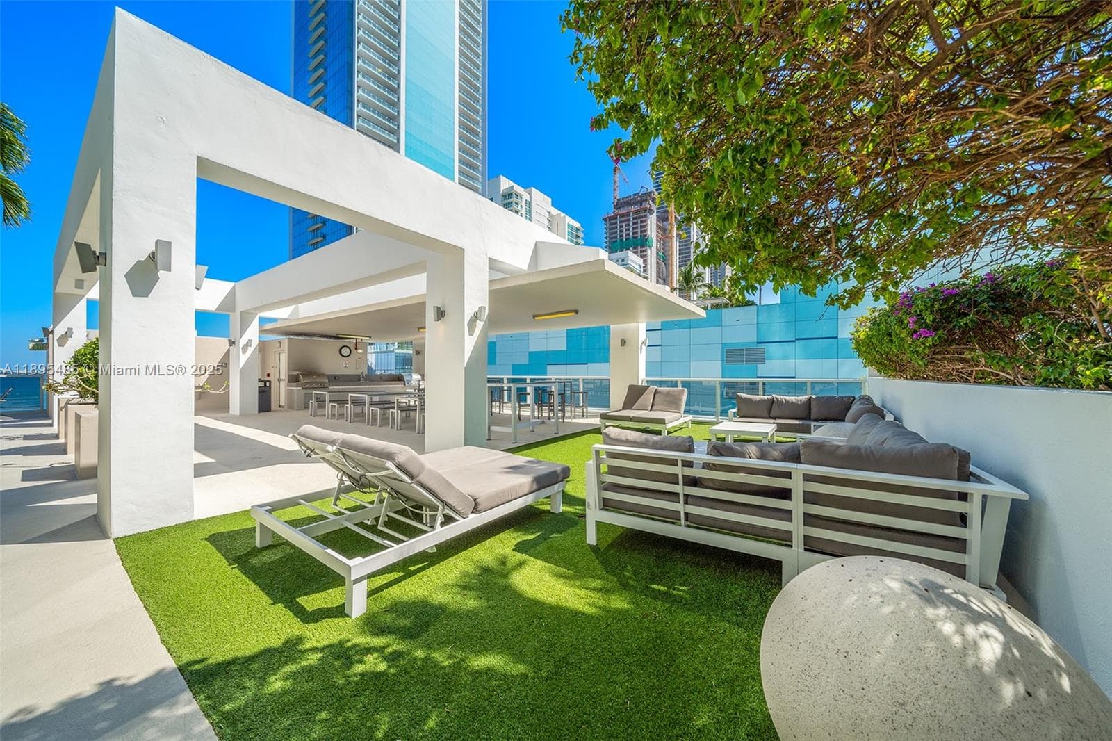 600 NE 27th St # 3105, Miami FL 33137 — 39